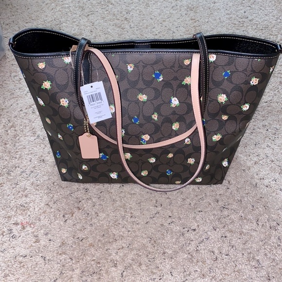 NWT Coach signature vintage rose city tote bag - Picture 2 of 4